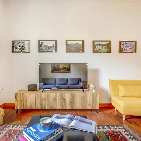 Colosseo Mecenart 77 - And アパート