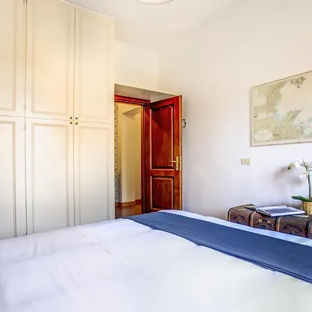 Colosseo Mecenart 77 - And アパート